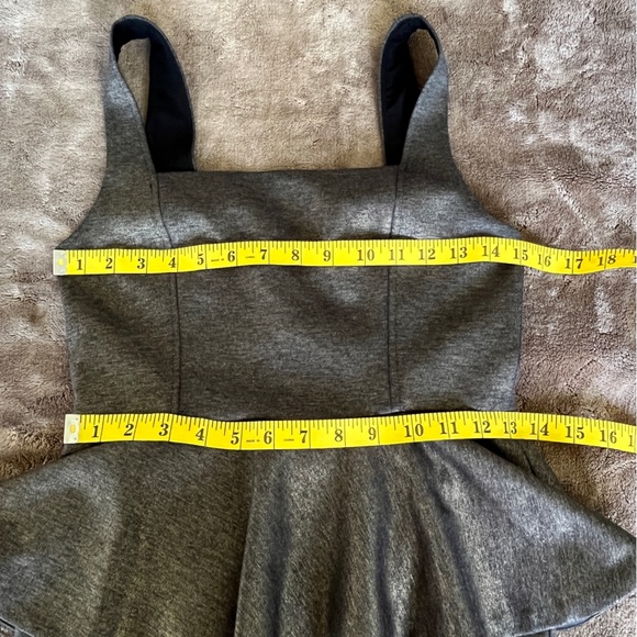 ALICE + OLIVIA “Dahlia” metallic, square neckline, peplum dress in size 6 - Picture 13 of 15